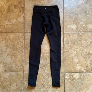 Lululemon black legging 30”, excellent condition